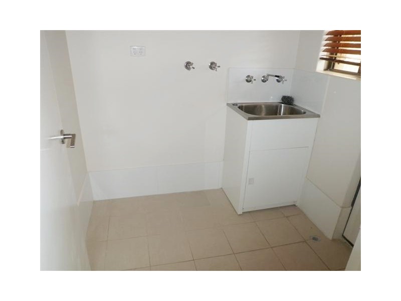 9/35B Halls Head Parade, Halls Head WA 6210