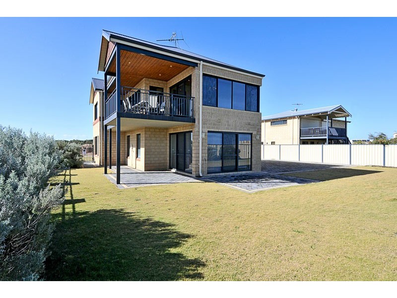 2 Cranbrook Crescent, Dawesville WA 6211