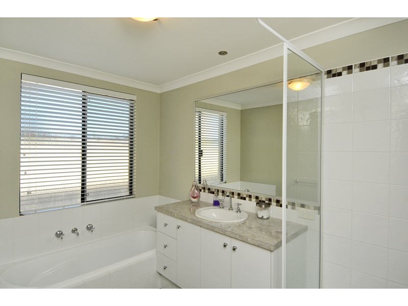2 Cranbrook Crescent, Dawesville WA 6211