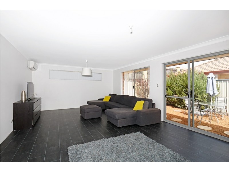 8 Bunker Retreat, Meadow Springs WA 6210