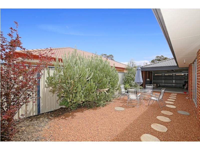 8 Bunker Retreat, Meadow Springs WA 6210