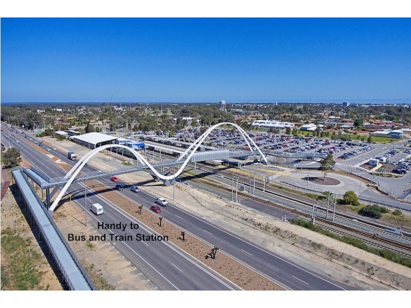 8 Bunker Retreat, Meadow Springs WA 6210