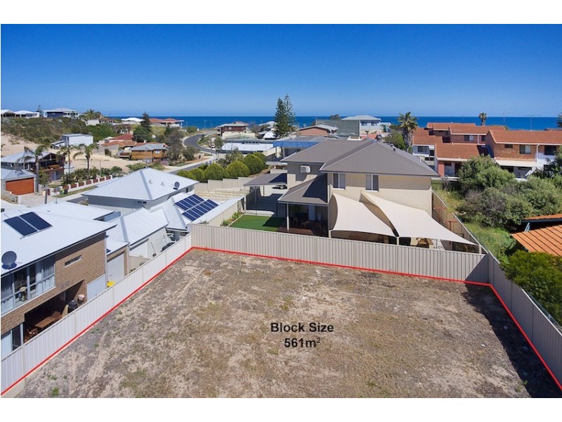 12A Valley Road, Halls Head WA 6210