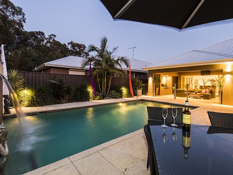 61 Camden Way, Meadow Springs WA 6210