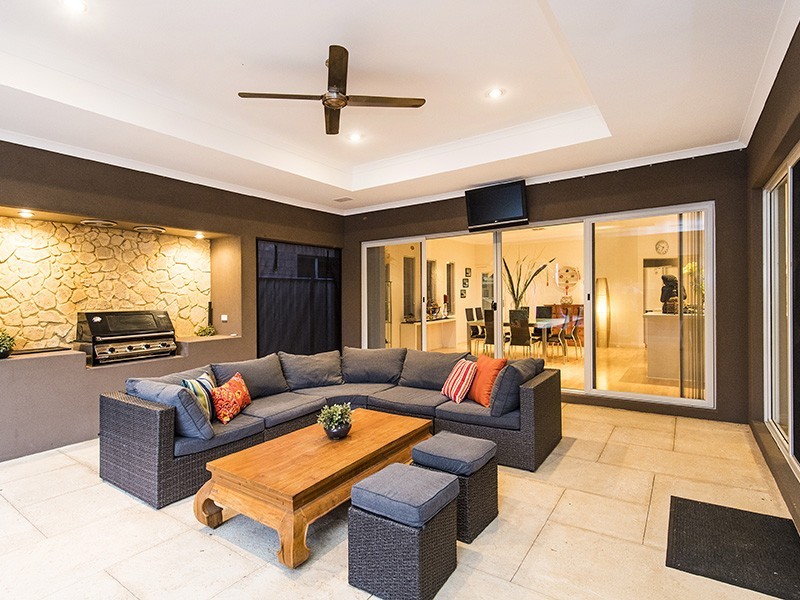 61 Camden Way, Meadow Springs WA 6210