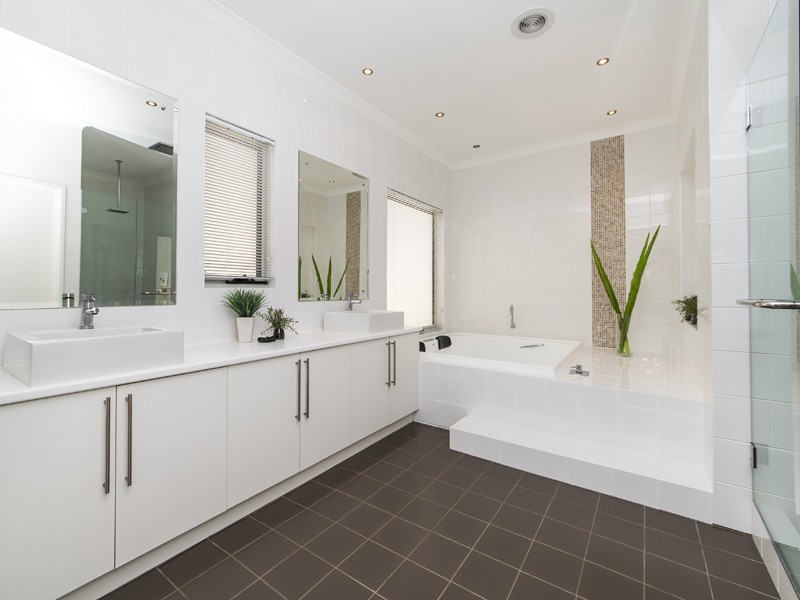 61 Camden Way, Meadow Springs WA 6210