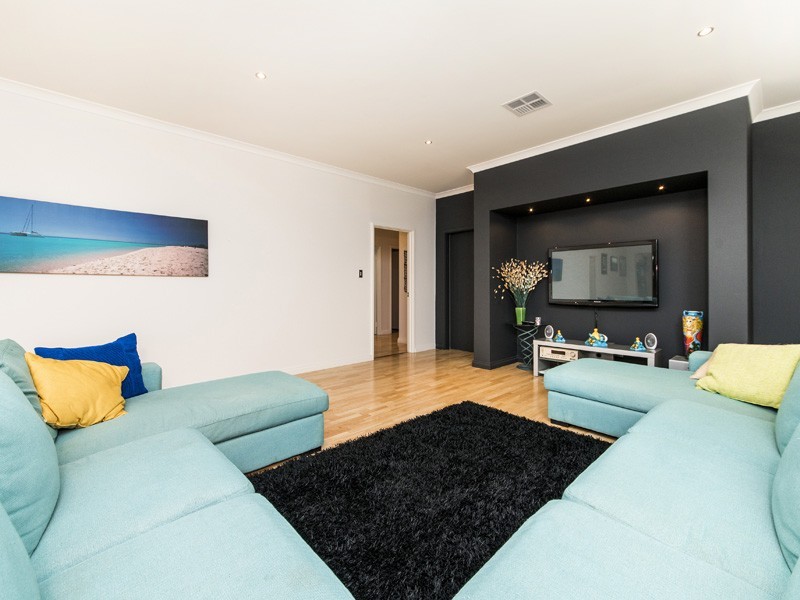 61 Camden Way, Meadow Springs WA 6210