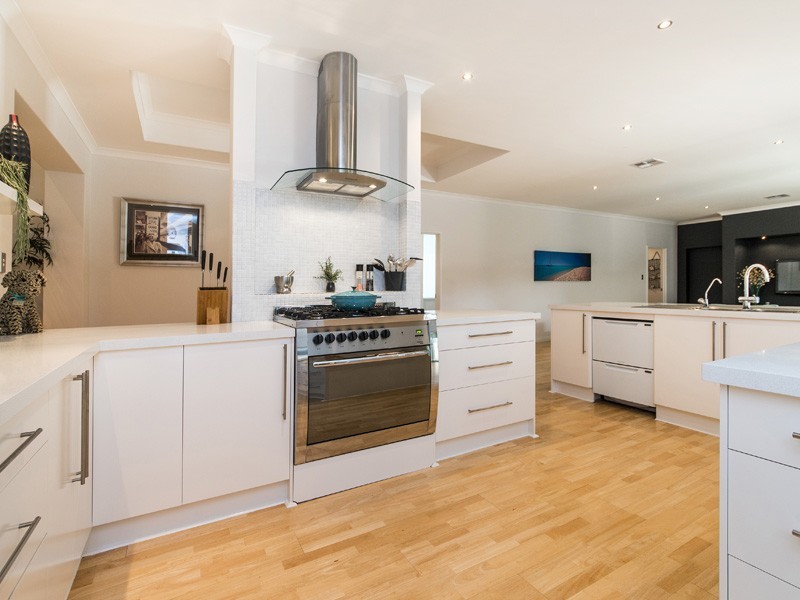 61 Camden Way, Meadow Springs WA 6210