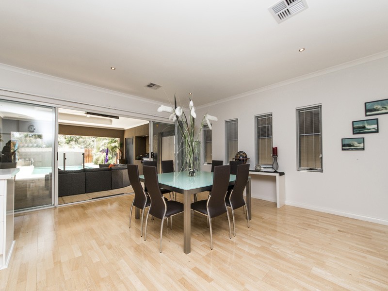 61 Camden Way, Meadow Springs WA 6210