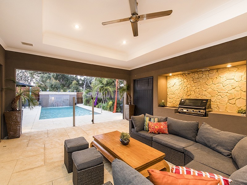 61 Camden Way, Meadow Springs WA 6210