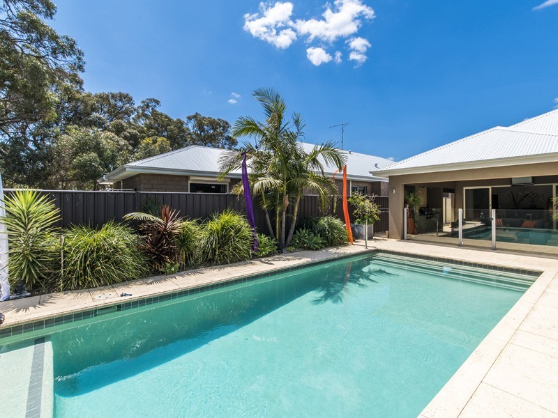 61 Camden Way, Meadow Springs WA 6210