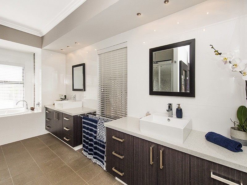 12 Cordia Way, Halls Head WA 6210