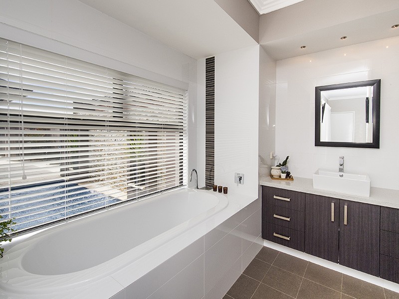 12 Cordia Way, Halls Head WA 6210