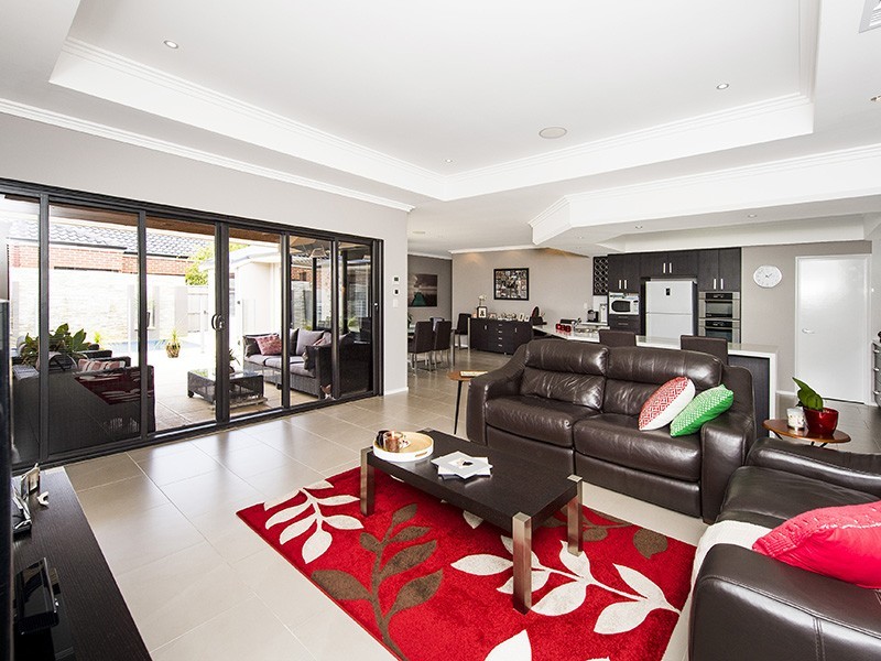 12 Cordia Way, Halls Head WA 6210