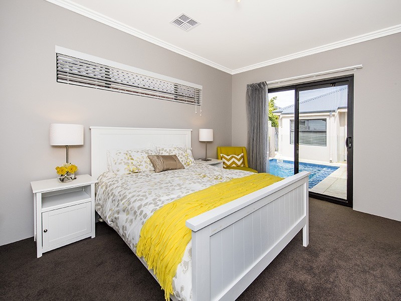 12 Cordia Way, Halls Head WA 6210