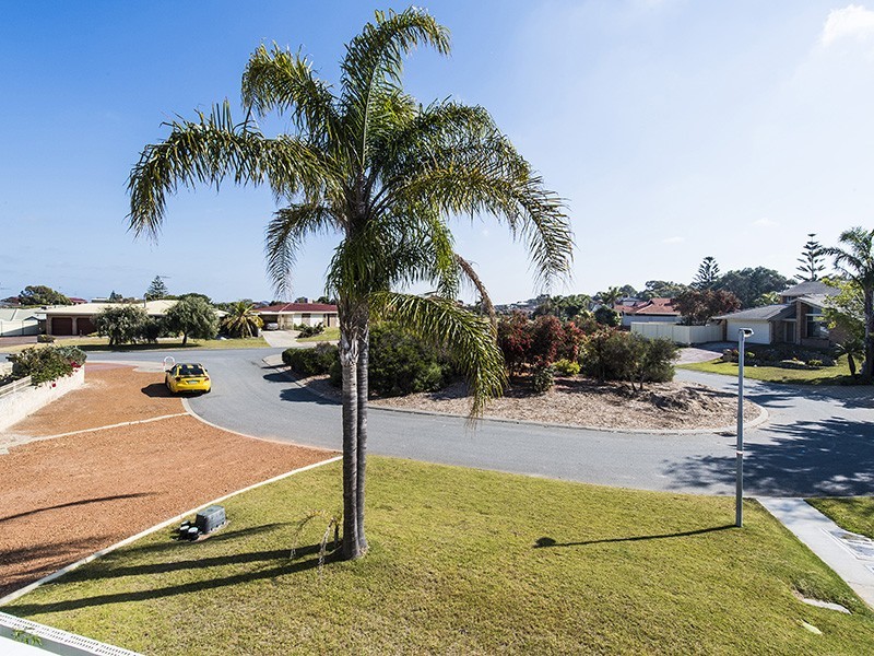 21 Seawind Drive, Silver Sands WA 6210
