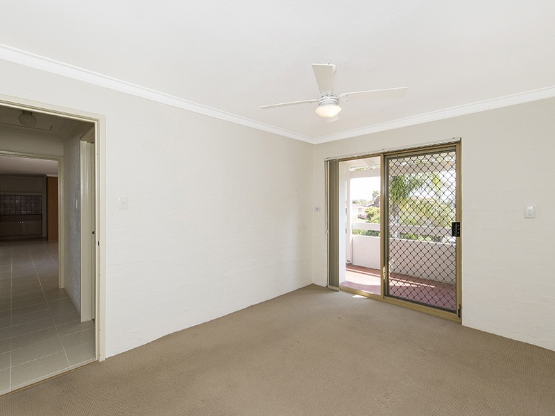 21 Seawind Drive, Silver Sands WA 6210