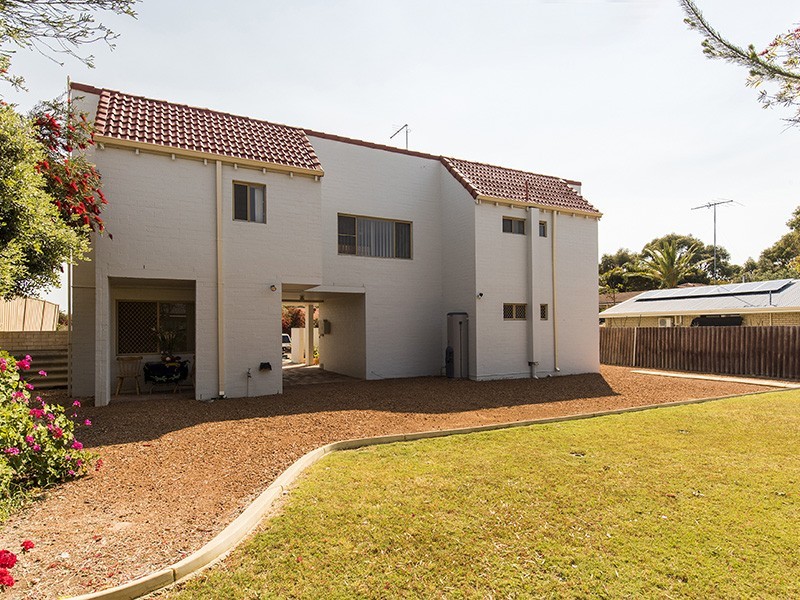 21 Seawind Drive, Silver Sands WA 6210