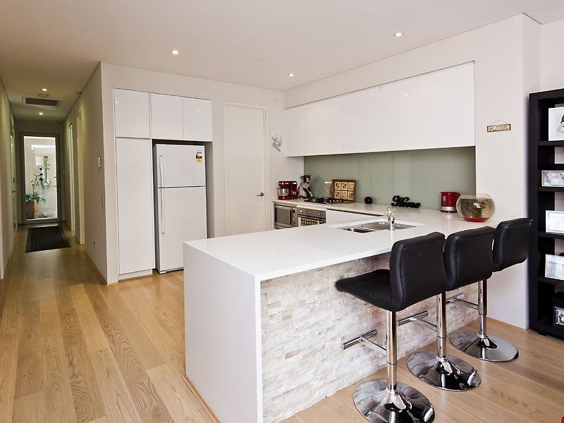 64 Whimbrel Crescent, Coodanup WA 6210