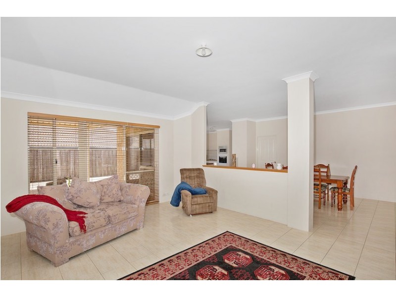 6 Hideaway Cove, Halls Head WA 6210