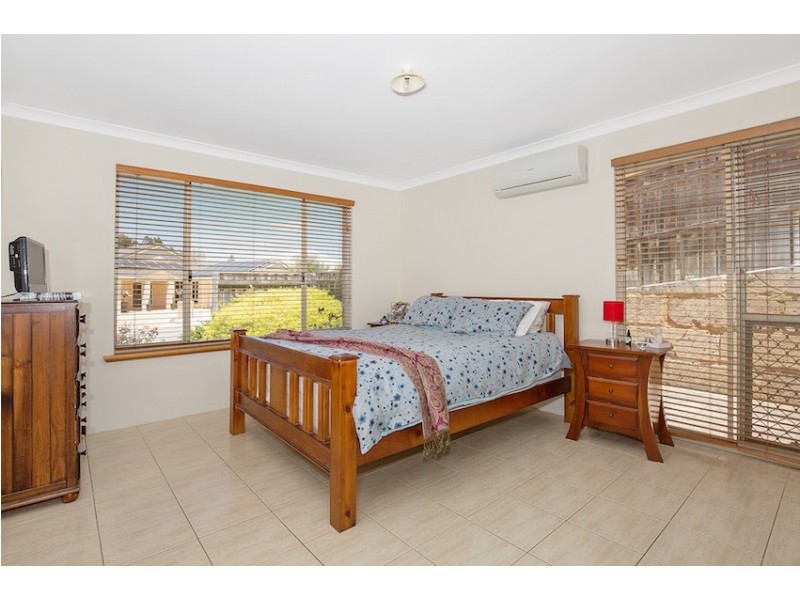 6 Hideaway Cove, Halls Head WA 6210