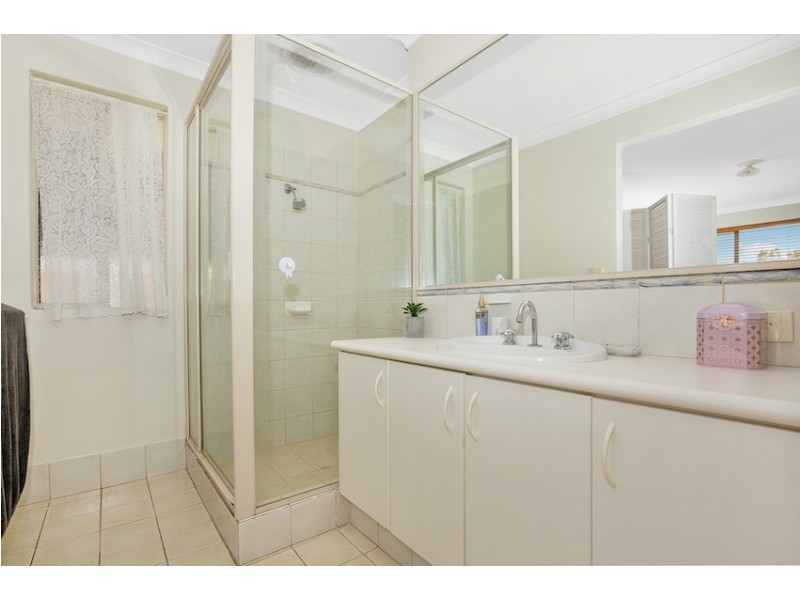 6 Hideaway Cove, Halls Head WA 6210