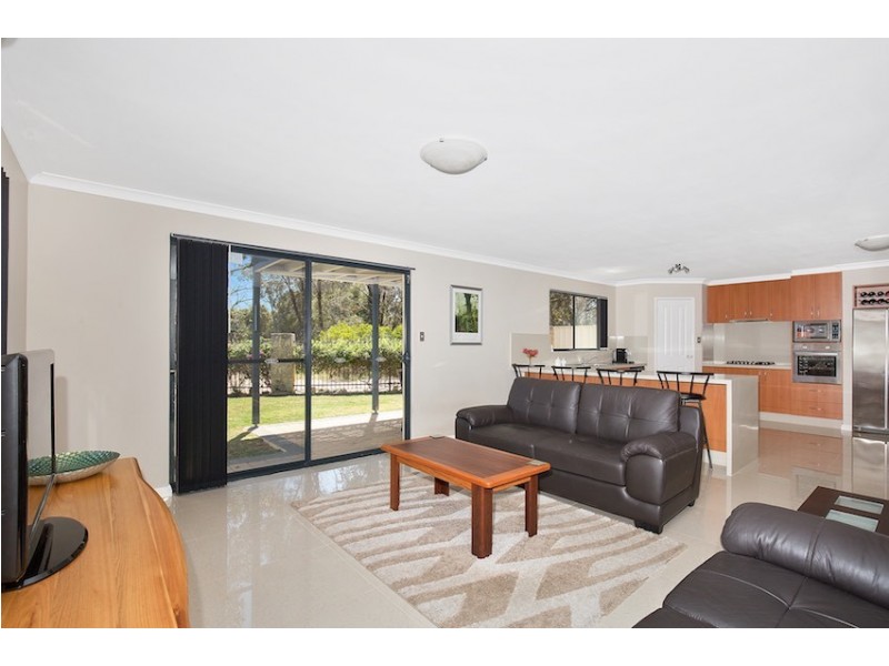 1A Parkstone Grove, Meadow Springs WA 6210