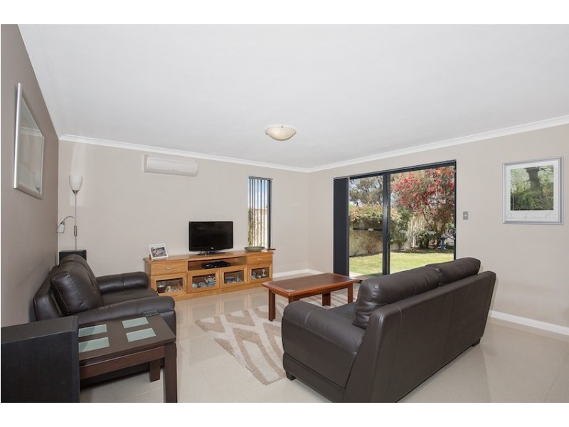 1A Parkstone Grove, Meadow Springs WA 6210