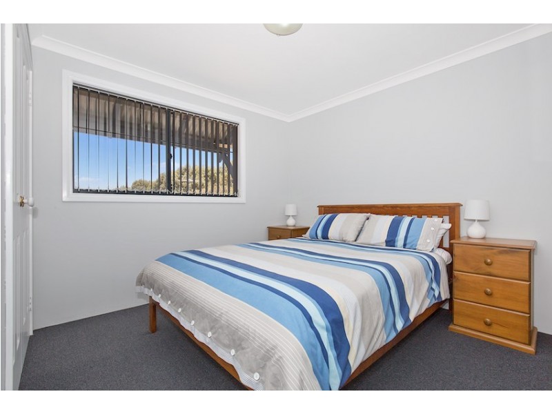 1A Parkstone Grove, Meadow Springs WA 6210