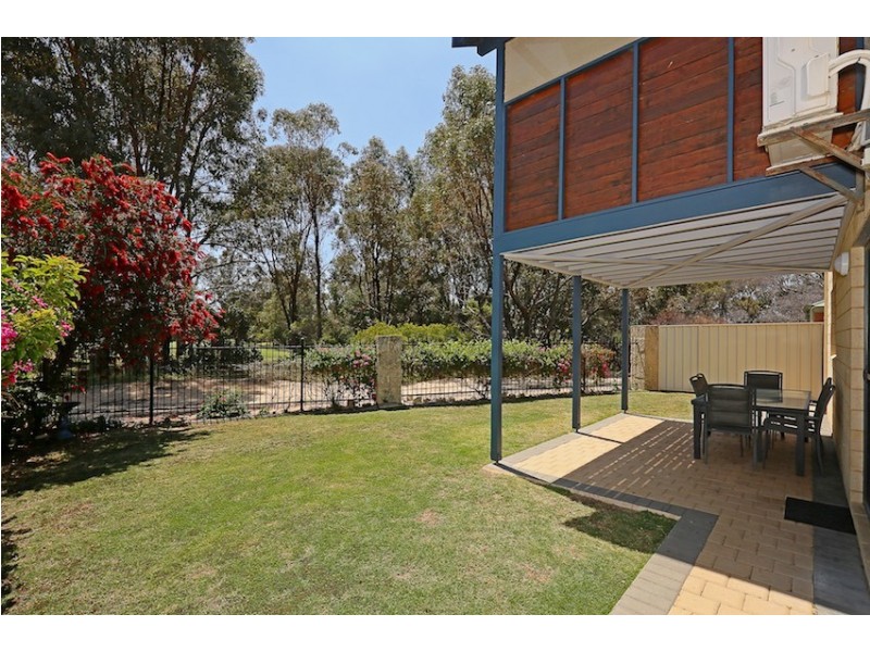 1A Parkstone Grove, Meadow Springs WA 6210