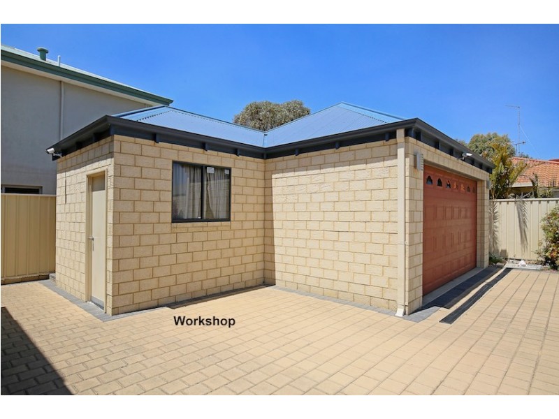 1A Parkstone Grove, Meadow Springs WA 6210