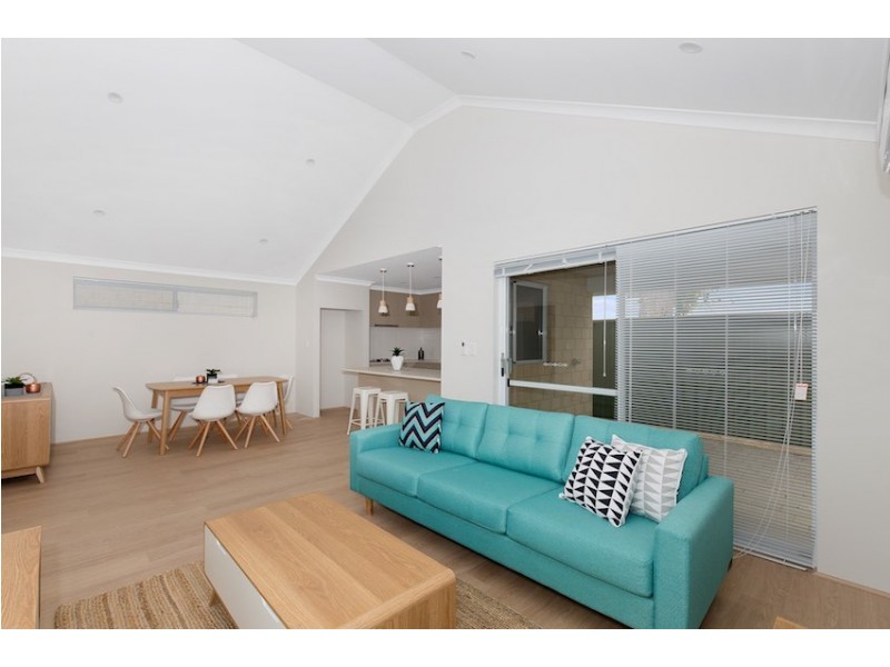 42 Encourage Loop, Dudley Park WA 6210