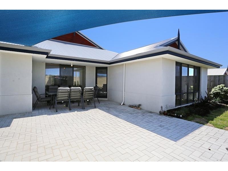 18 Asper Way, Halls Head WA 6210