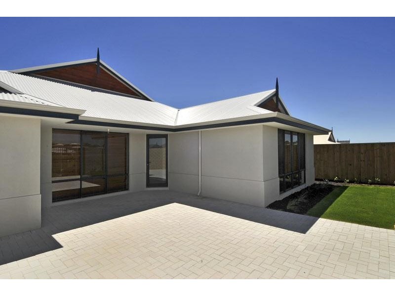 18 Asper Way, Halls Head WA 6210