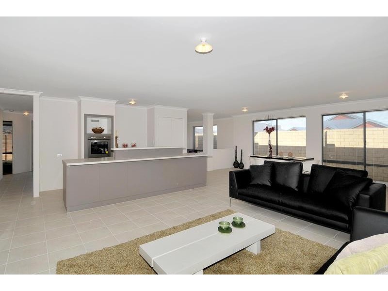 18 Asper Way, Halls Head WA 6210