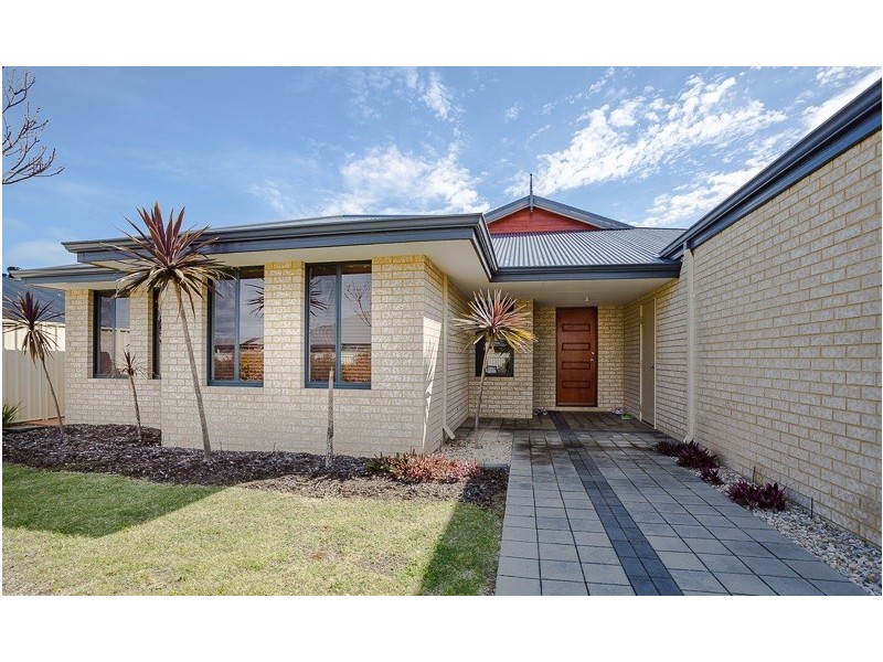 5 Winslow Crest, Lakelands WA 6180