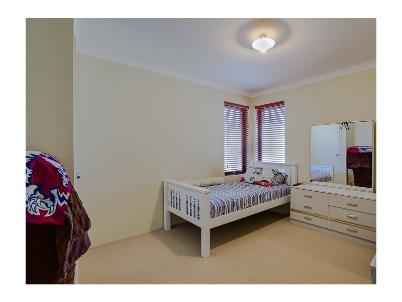 5 Winslow Crest, Lakelands WA 6180