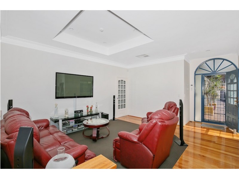 20 Donnelly Gardens, Dudley Park WA 6210