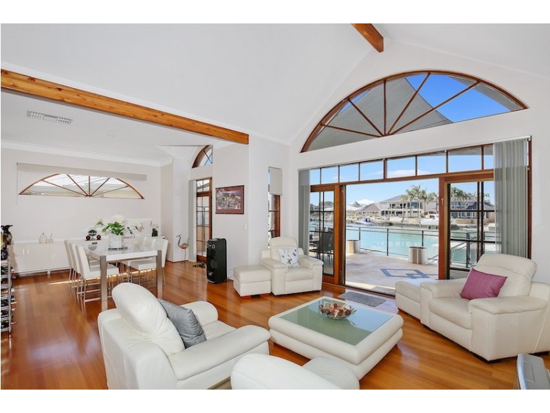 20 Donnelly Gardens, Dudley Park WA 6210