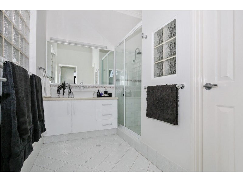 20 Donnelly Gardens, Dudley Park WA 6210