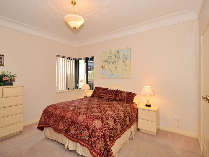 23 Finistere Island Retreat, Halls Head WA 6210