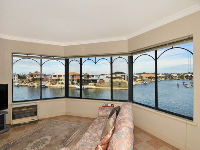 23 Finistere Island Retreat, Halls Head WA 6210