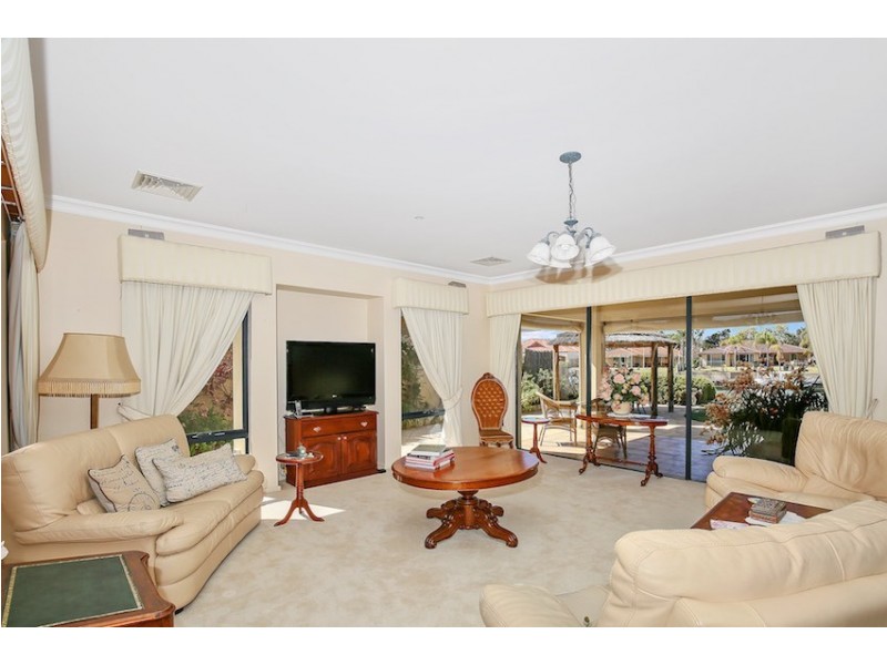 36 Warren Place, Dudley Park WA 6210