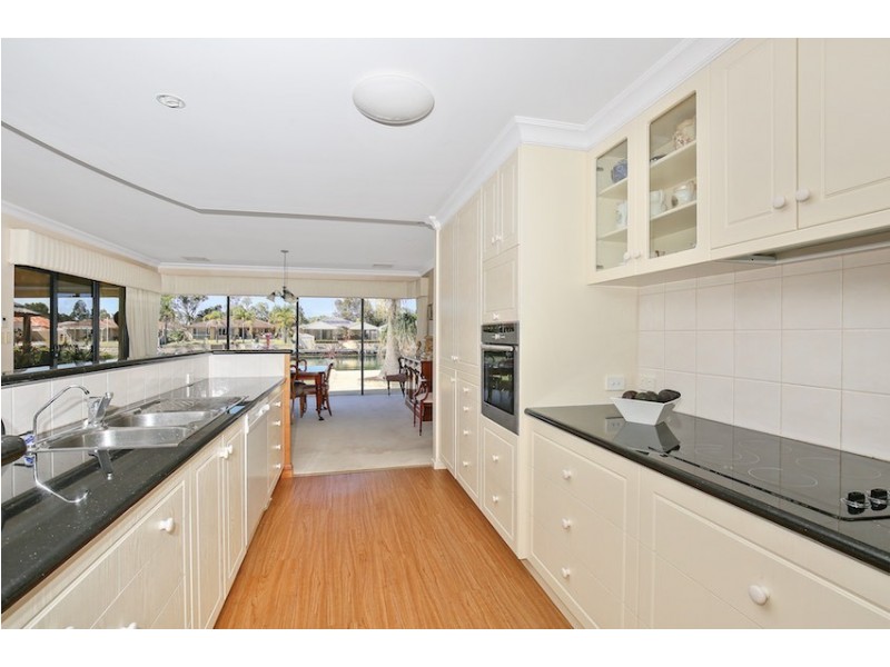 36 Warren Place, Dudley Park WA 6210