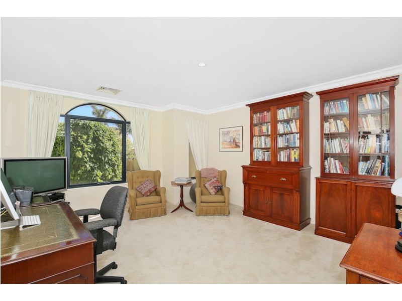 36 Warren Place, Dudley Park WA 6210