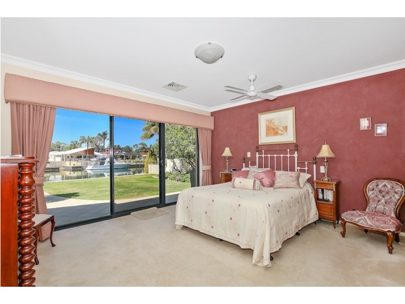 36 Warren Place, Dudley Park WA 6210