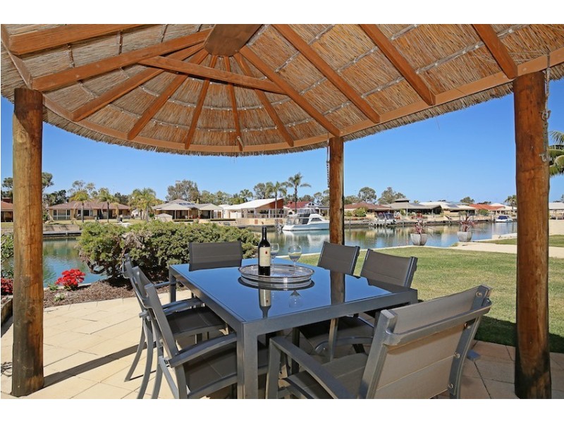 36 Warren Place, Dudley Park WA 6210