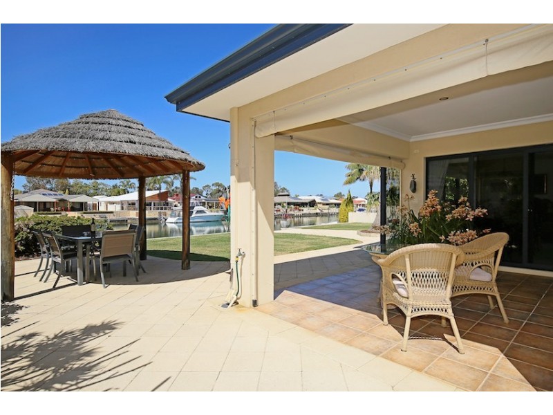 36 Warren Place, Dudley Park WA 6210