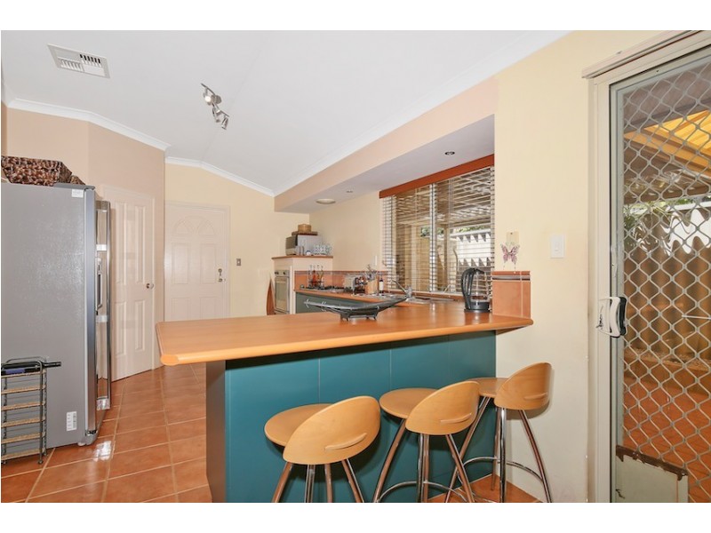 11 Parkstone Grove, Meadow Springs WA 6210