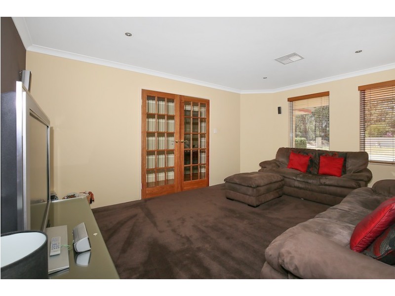 11 Parkstone Grove, Meadow Springs WA 6210